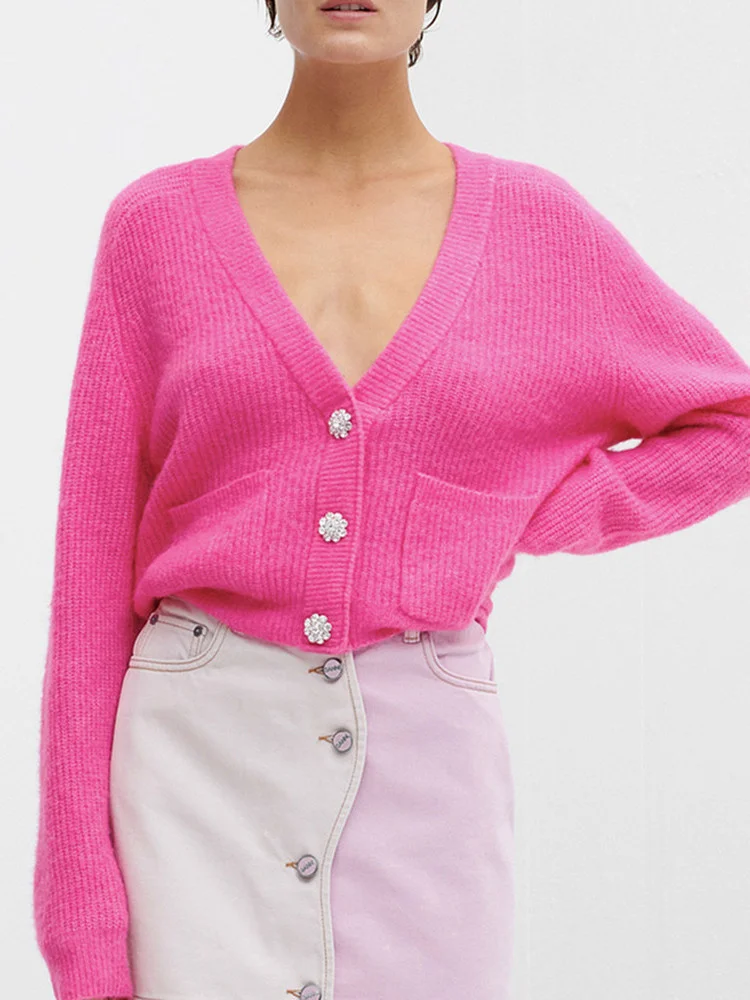 Early Autumn Women V-Neck Knit Cardigan Tops New Ladies Long Sleeve Crystal Buckle Single-Breasted Sweater with Pockets 2023
Early Autumn Women V-Neck Knit Cardigan Tops New Ladies Long Sleeve Crystal Buckle Single-Breasted Sweater with Pockets 2023