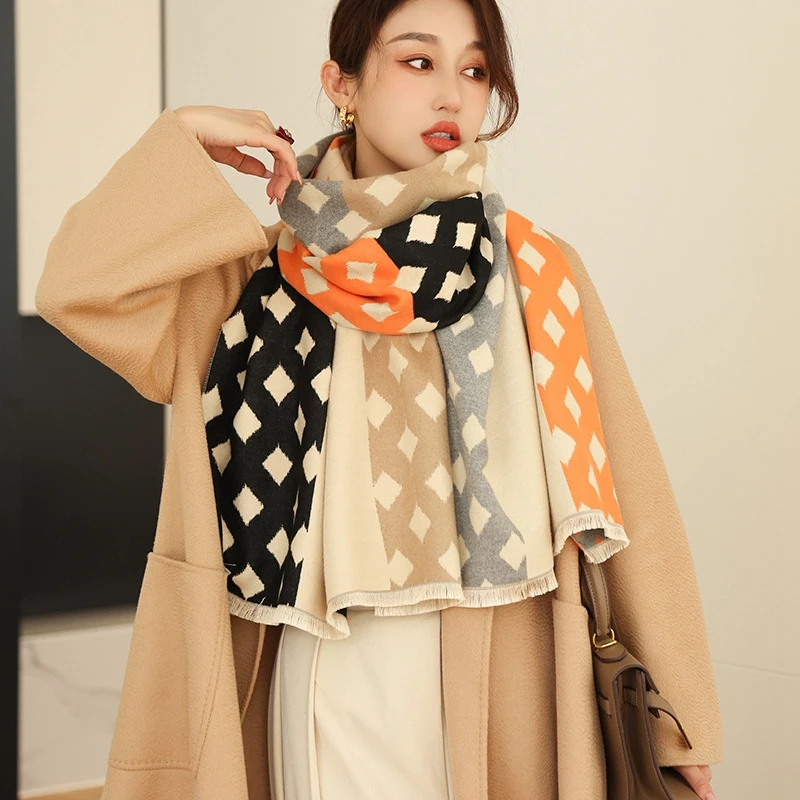 Women's Winter Stole Wraps Cashmere Ladies Scarf Women Classic Neckerchief Shawls
Women's Winter Stole Wraps Cashmere Ladies Scarf Women Classic Neckerchief Shawls