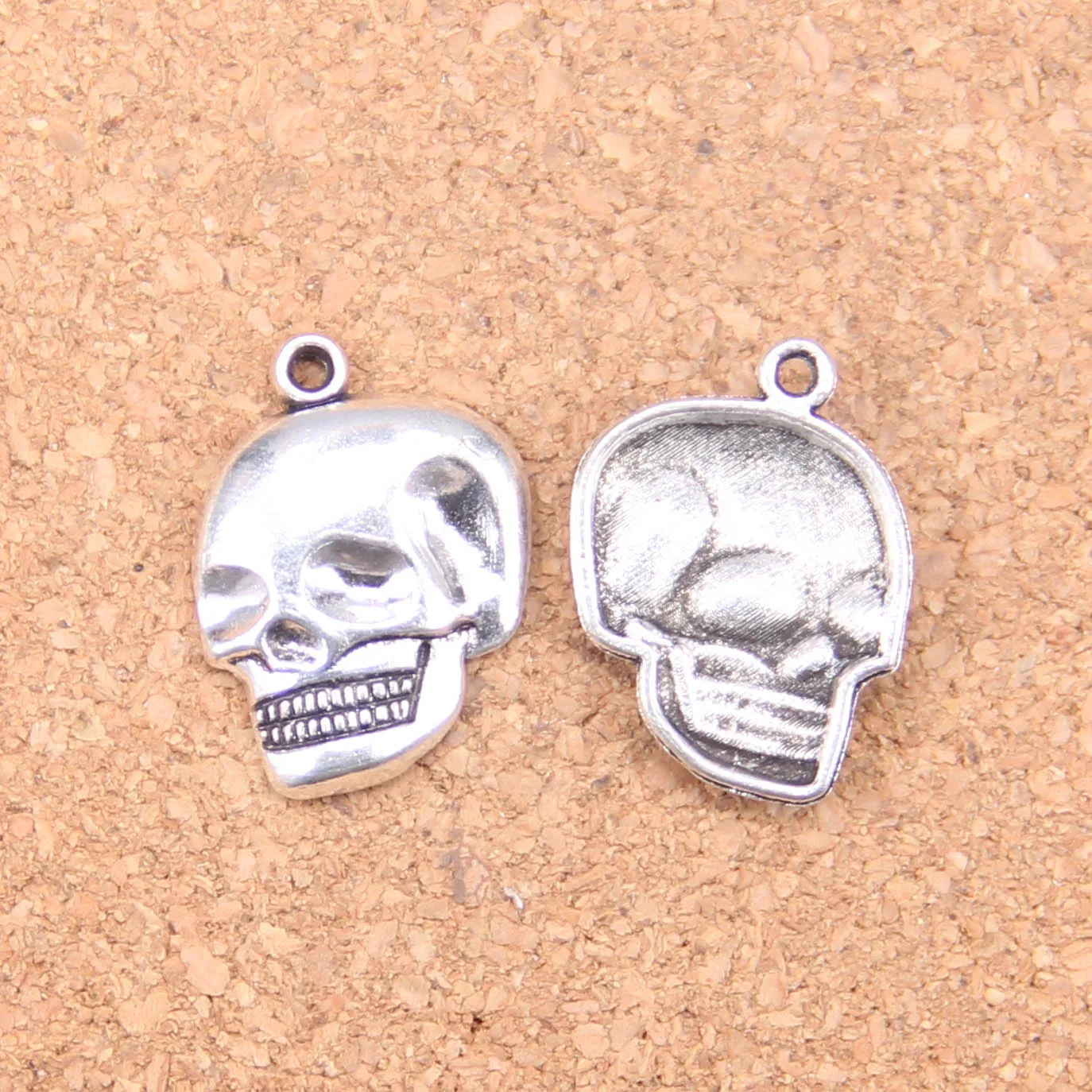 90pcs Charms Skeleton Head Skull 21x16mm Antique Pendants,Vintage Tibetan Silver Jewelry,DIY For Bracelet Necklace
90pcs Charms Skeleton Head Skull 21x16mm Antique Pendants,Vintage Tibetan Silver Jewelry,DIY For Bracelet Necklace