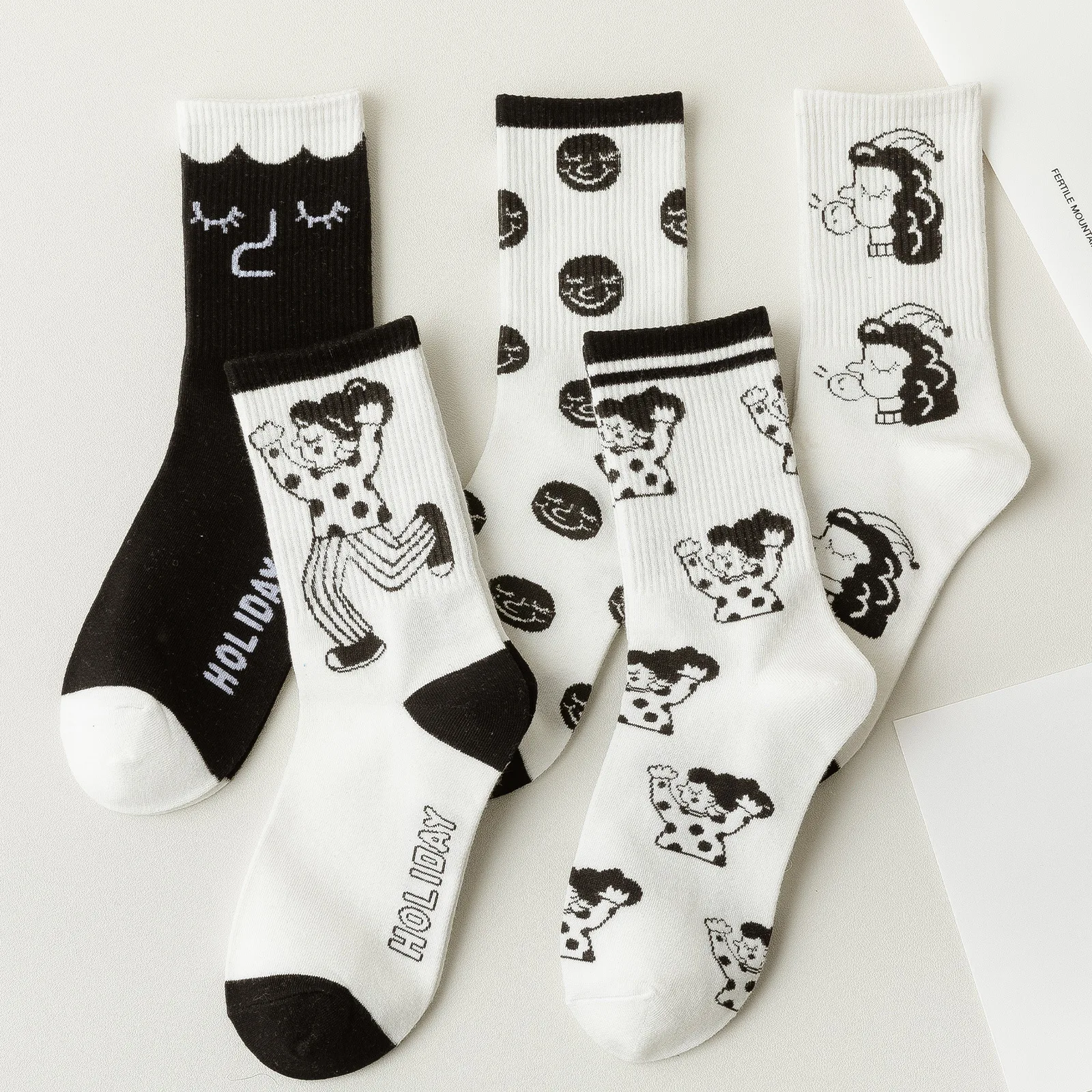 Funny cartoon socks women spring and summer middle tube socks ins trend Japanese cartoon black cotton socks white socks
Funny cartoon socks women spring and summer middle tube socks ins trend Japanese cartoon black cotton socks white socks