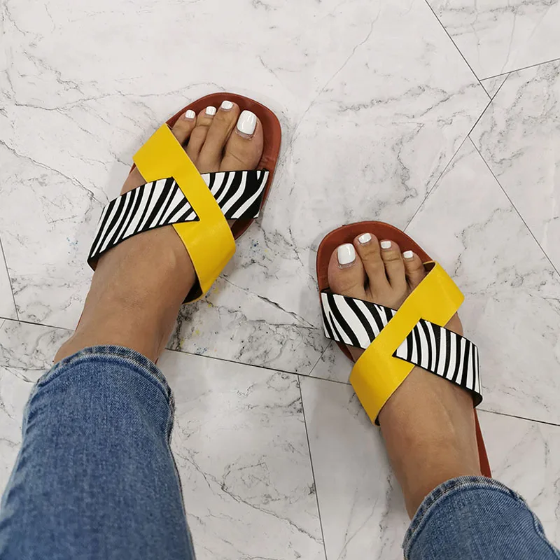 Casual Summer Shoes Woman 2022 Fashion Cross Women's Sandals Slip-on Street Wear Sandalias Mujer Ladies Footwear for Seaside
Casual Summer Shoes Woman 2022 Fashion Cross Women's Sandals Slip-on Street Wear Sandalias Mujer Ladies Footwear for Seaside