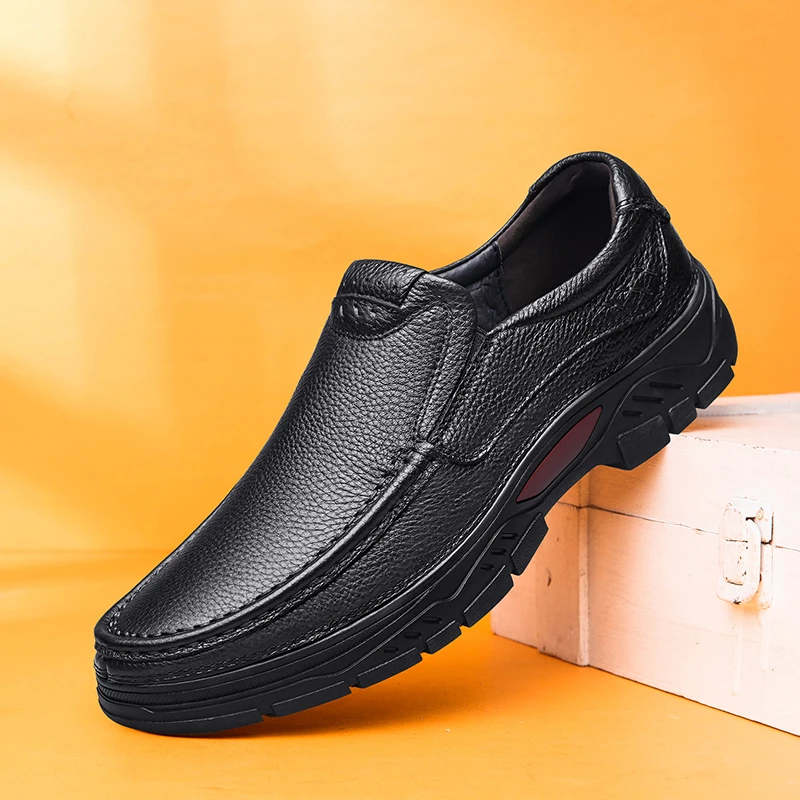 genuine Leather Men Shoes Casual Sneakers Slip On Loafers Men Driving Soft cow Leather Shoes Men moccasins Zapatillas Hombre
genuine Leather Men Shoes Casual Sneakers Slip On Loafers Men Driving Soft cow Leather Shoes Men moccasins Zapatillas Hombre