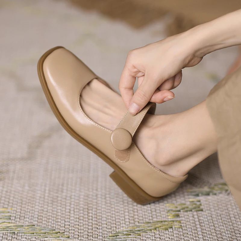 Женские туфли-лодочки из натуральной кожи, с квадратным носком, 22-24,5 см
Женские туфли-лодочки из натуральной кожи, с квадратным носком, 22-24,5 см