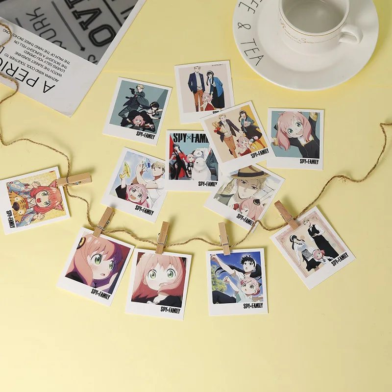 Anime SPY x FAMILY しゃしん Cards 40pcs/Sets Cartoon Figure Photo Card 6x7cm Rope Line Clips Cute Home Decoration Accessory
Anime SPY x FAMILY しゃしん Cards 40pcs/Sets Cartoon Figure Photo Card 6x7cm Rope Line Clips Cute Home Decoration Accessory