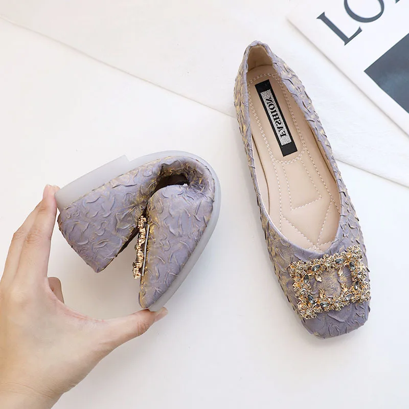 Fashion Soft Sole Shoes Women's 2022 Spring and Autumn New Flat Bottom Square Buckle Shallow Mouth Low Heel Casual Shoes
Fashion Soft Sole Shoes Women's 2022 Spring and Autumn New Flat Bottom Square Buckle Shallow Mouth Low Heel Casual Shoes