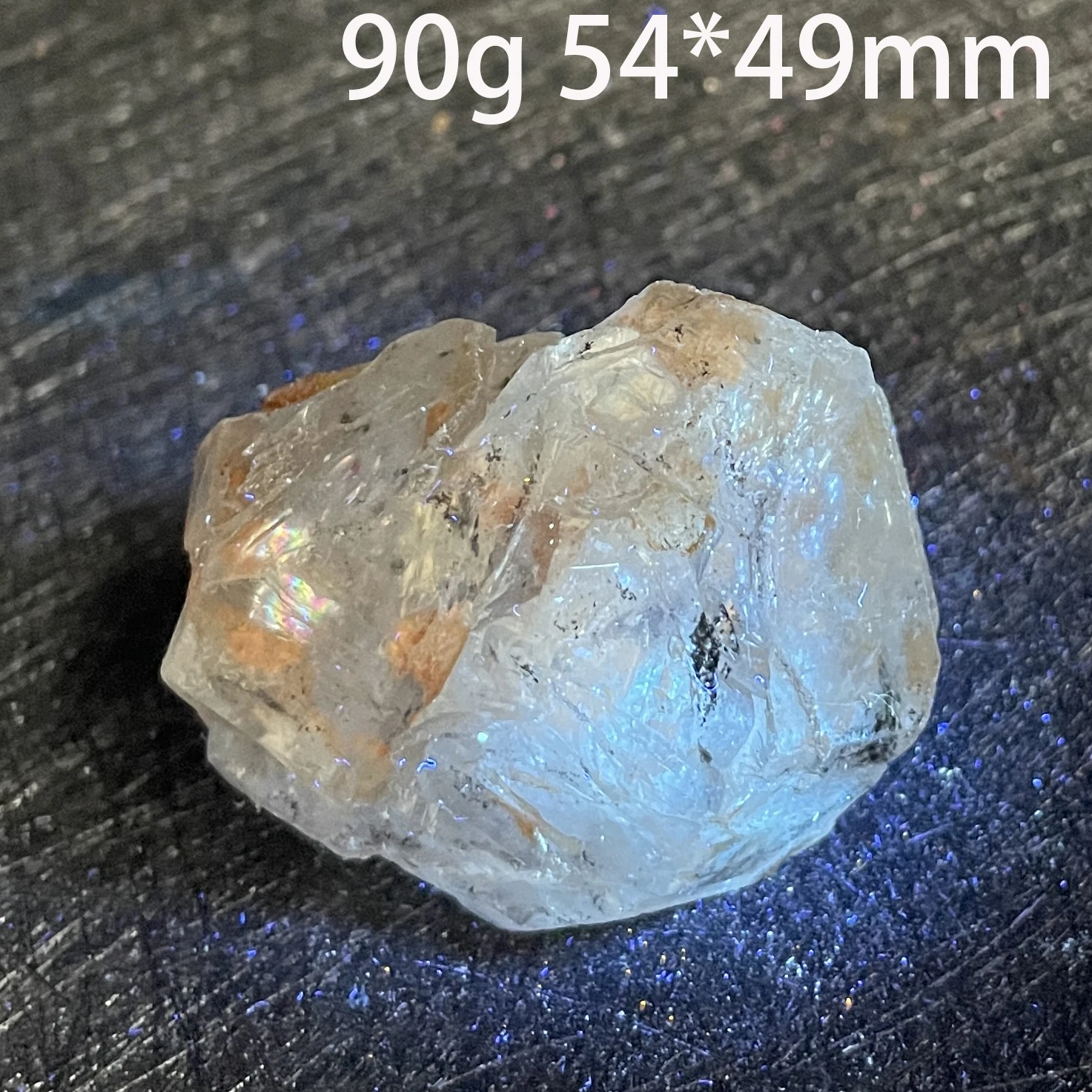 Флуоресцентный скелетный кристалл из Мадагаскара 
Флуоресцентный скелетный кристалл из Мадагаскара