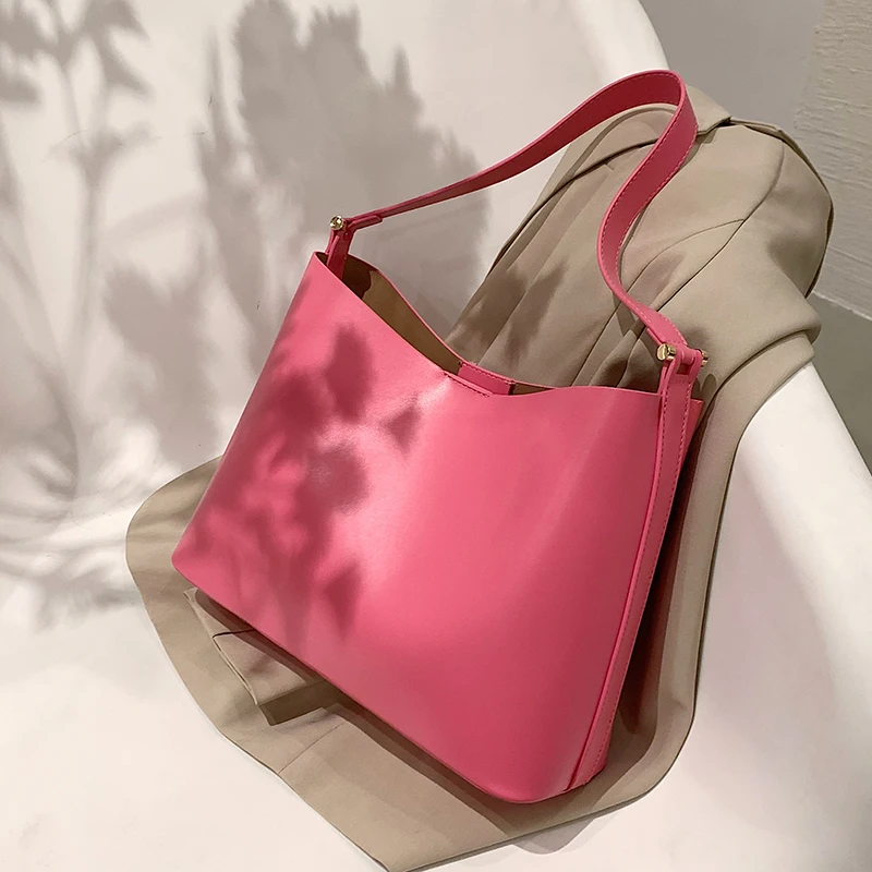 Luxury Women's Handbags Elegant Fashion Large Capacity Tote Bags Designer Simple All-match Shoulder Underarm Bag Summer New
Luxury Women's Handbags Elegant Fashion Large Capacity Tote Bags Designer Simple All-match Shoulder Underarm Bag Summer New