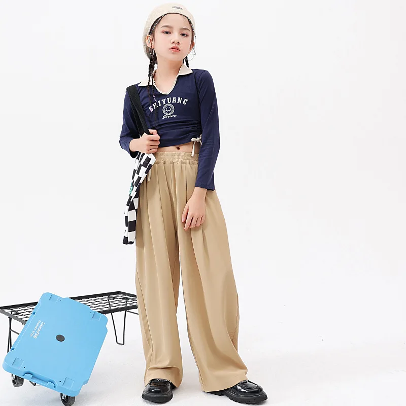 Футболка с длинным рукавом и штаны для девочек
Футболка с длинным рукавом и штаны для девочек