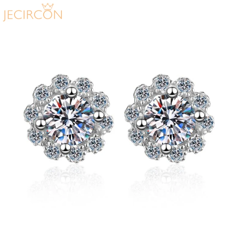 JECIRCON 0.3/0.5/1ct Moissanite Stud Earrings for Women 925 Sterling Silver 4-claw Daisy Temperament All-match Wedding Jewelry
JECIRCON 0.3/0.5/1ct Moissanite Stud Earrings for Women 925 Sterling Silver 4-claw Daisy Temperament All-match Wedding Jewelry