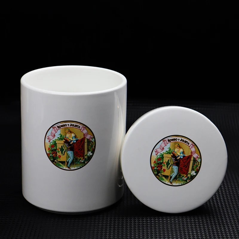 2022 NEW ROMEO Y JULIET Ceramic Cigar Jar Large Capacity Carrying Smoking Tube Humidor Cigar Holder Fit for COHIBA Cigars CE-031
2022 NEW ROMEO Y JULIET Ceramic Cigar Jar Large Capacity Carrying Smoking Tube Humidor Cigar Holder Fit for COHIBA Cigars CE-031