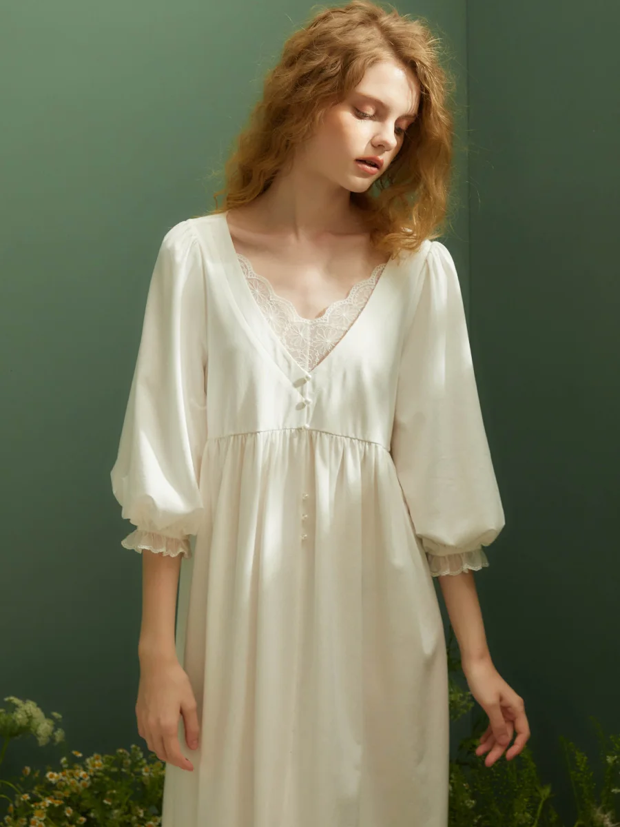 Vintage Cotton Princess Long Nightgowns For Lady Cotton Three Quarter Sleeve Summer Elegant Loose Lace Nightwear Holiday Dress
Vintage Cotton Princess Long Nightgowns For Lady Cotton Three Quarter Sleeve Summer Elegant Loose Lace Nightwear Holiday Dress