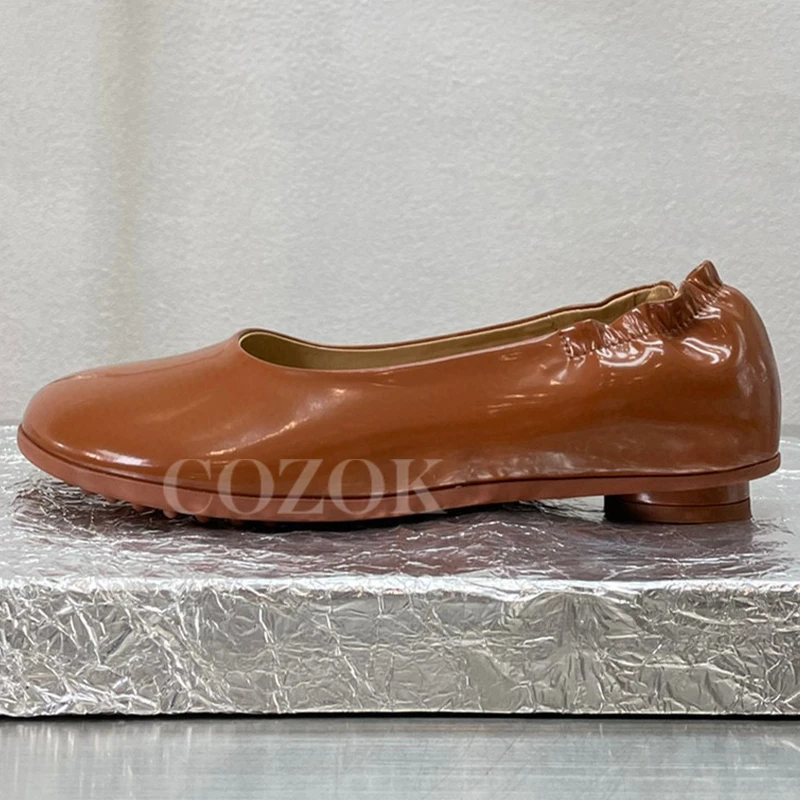 Туфли-лодочки женские из натуральной кожи, на высоком каблуке, с круглым носком, Размеры 35-41
Туфли-лодочки женские из натуральной кожи, на высоком каблуке, с круглым носком, Размеры 35-41