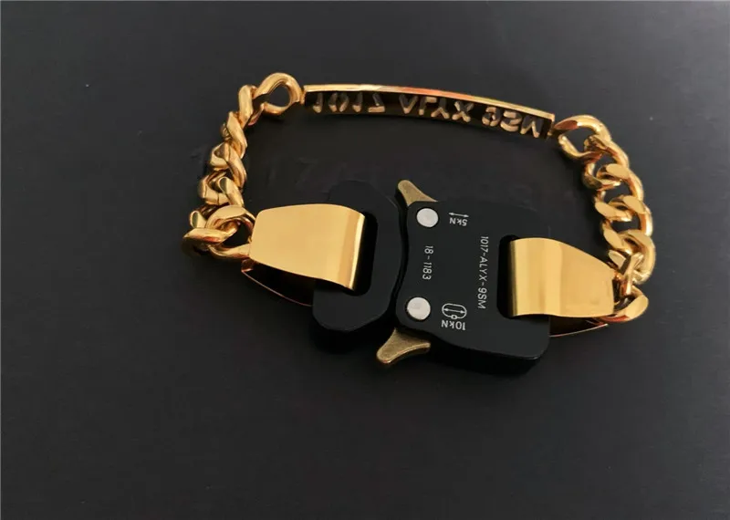 2023ss ALYX Buckle bracelet Men Women 1:1 High-Quality 1017 ALYX 9SM BRACELETS Logo Openwork letters stainless steel
2023ss ALYX Buckle bracelet Men Women 1:1 High-Quality 1017 ALYX 9SM BRACELETS Logo Openwork letters stainless steel