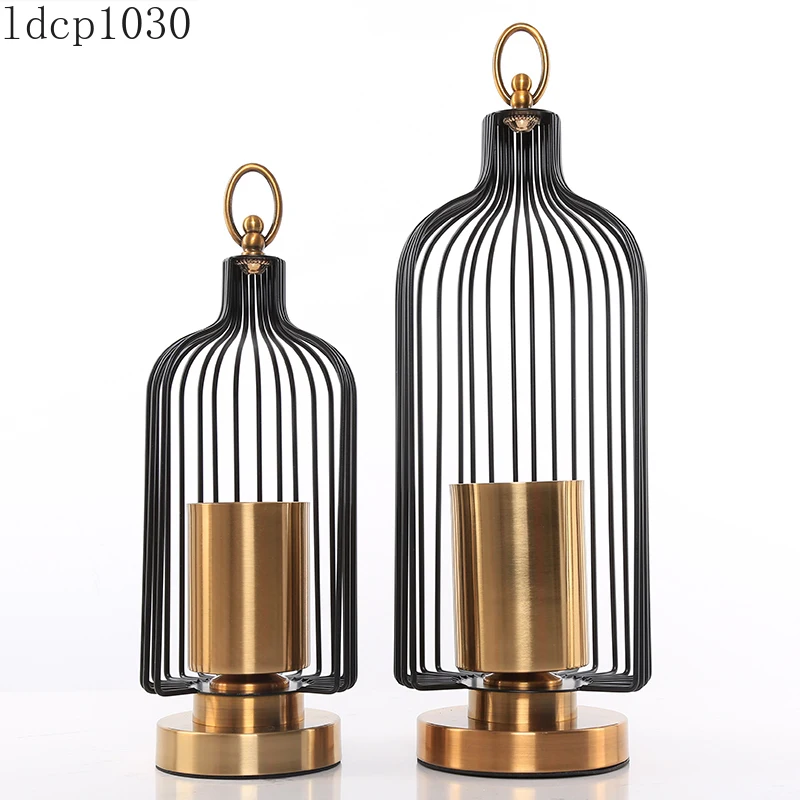 Chinese Creative Light Luxury Bird Cage Glass Candle Candle Holder Decoration American Romantic Dining Table Porch Decoration
Chinese Creative Light Luxury Bird Cage Glass Candle Candle Holder Decoration American Romantic Dining Table Porch Decoration