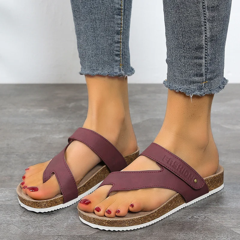 New Women's Slippers Fashion All-match Outdoor Non-slip Flip Flops Casual Platform Comfort Beach Sandals Chinelo Nuvem Original
New Women's Slippers Fashion All-match Outdoor Non-slip Flip Flops Casual Platform Comfort Beach Sandals Chinelo Nuvem Original