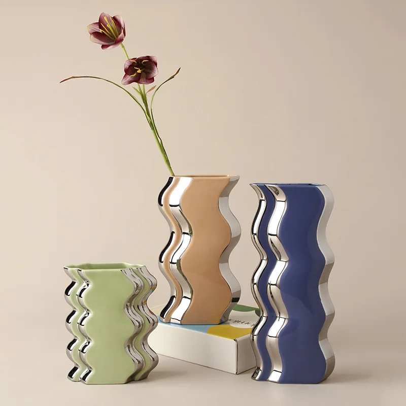

Creative ceramic vase high-end living room flower arrangement home soft light luxury medieval style fluid flower arrangement