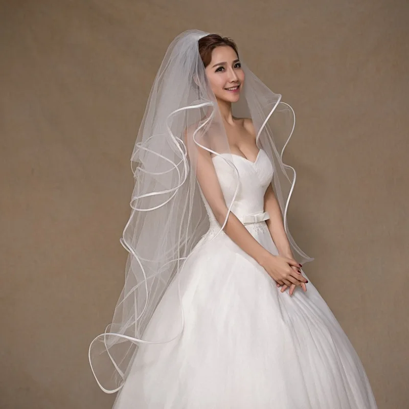 Foreign Trade Simple Photographic Studio Modelling Bride Wedding Wedding Bridal Gown Big Wave Puffy Multi-Layer Veil Short with
Foreign Trade Simple Photographic Studio Modelling Bride Wedding Wedding Bridal Gown Big Wave Puffy Multi-Layer Veil Short with