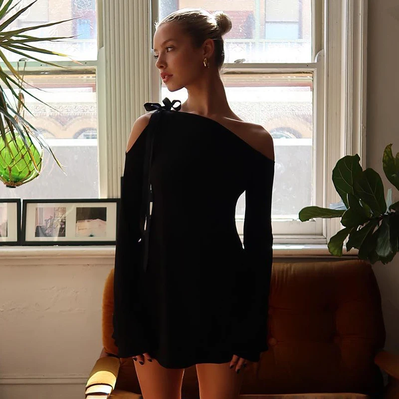 Flared Sleeves Mini Skirt Hottie Sweet Girls Elegant Wearing Autumn Stylish Lip Dress Slide Shoulder Collar Straps Full
Flared Sleeves Mini Skirt Hottie Sweet Girls Elegant Wearing Autumn Stylish Lip Dress Slide Shoulder Collar Straps Full