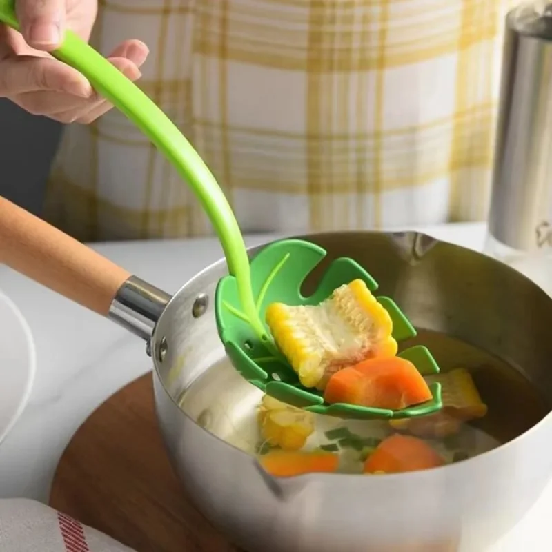 1pcs Monstera Leaf Colander Multifunctional Long Handle Pasta Slotted Serving Spoon Salad Slotted Spoon Kitchen Accessories
1pcs Monstera Leaf Colander Multifunctional Long Handle Pasta Slotted Serving Spoon Salad Slotted Spoon Kitchen Accessories