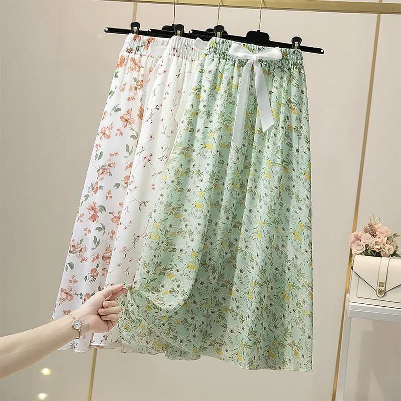 Spring Summer Korean Vintage Floral Print Chiffon Skirt Elastic High Waist Elegant Chic Boho A-Line Skirts Long Skirts 2022
Spring Summer Korean Vintage Floral Print Chiffon Skirt Elastic High Waist Elegant Chic Boho A-Line Skirts Long Skirts 2022