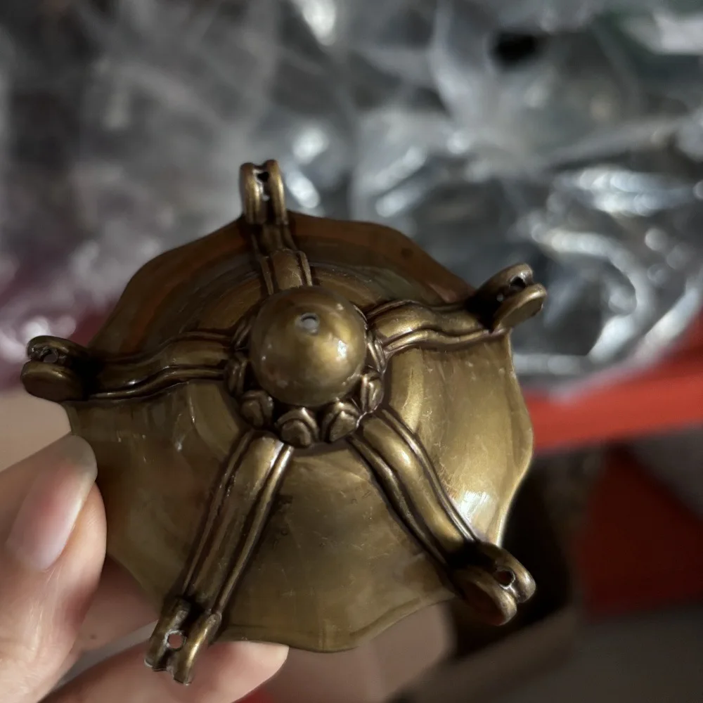 Пластиковые колпачки для колокольчиков 
Пластиковые колпачки для колокольчиков