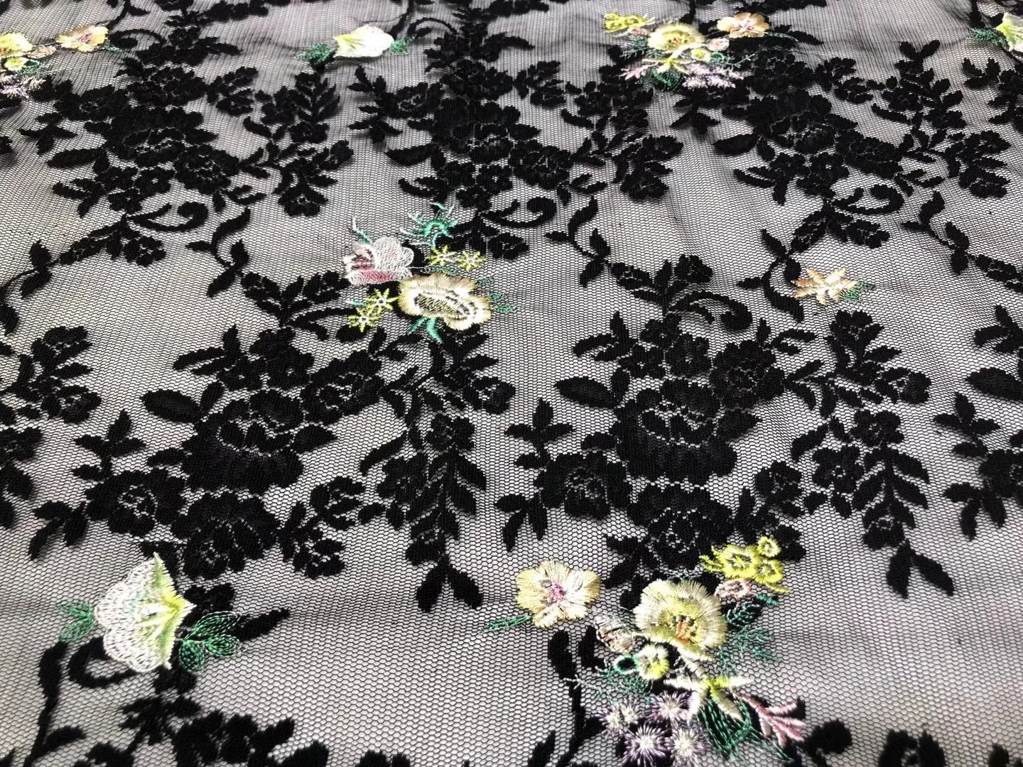 5y| The latest style full of grass and flower embroidery French lace high quality African tulle lace lady dress
5y| The latest style full of grass and flower embroidery French lace high quality African tulle lace lady dress