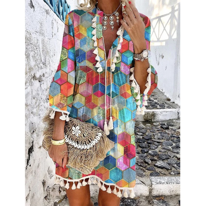 Vestido corto informal de primavera y otoño para mujer, minivestido holgado con cuello de pico y borlas, estampado a la moda
Vestido corto informal de primavera y otoño para mujer, minivestido holgado con cuello de pico y borlas, estampado a la moda