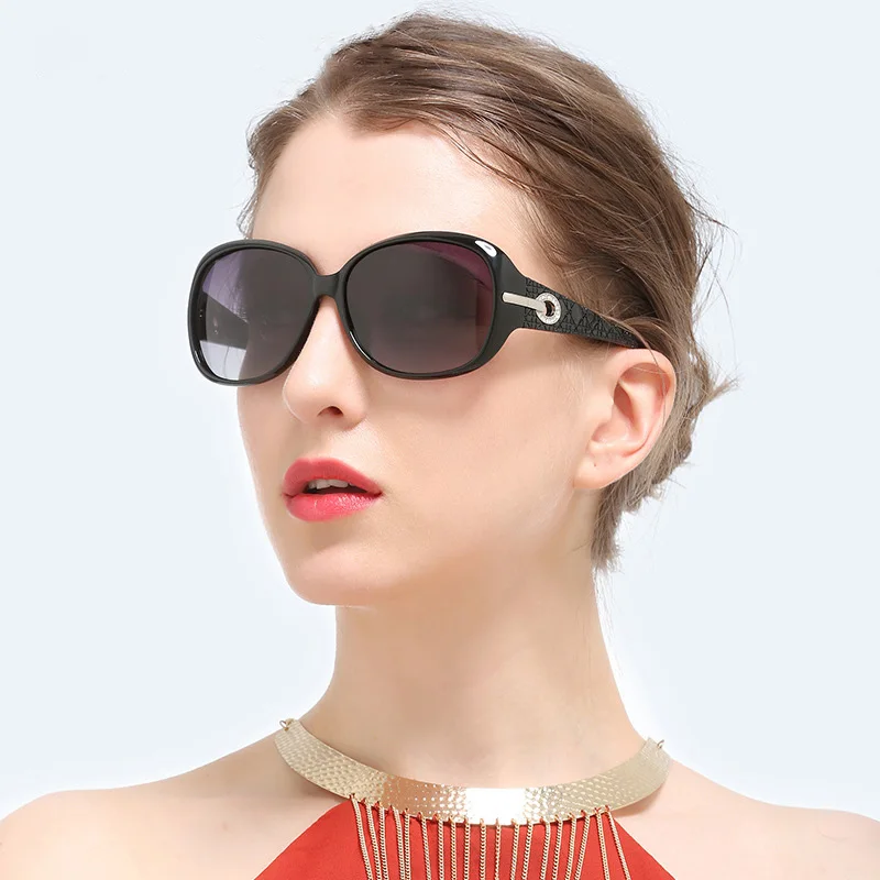New Ladies Sunglasses Polarized Women Fashion Sunglasses Diamond Female Sun Glasses TAC Lens Luxury Designer
New Ladies Sunglasses Polarized Women Fashion Sunglasses Diamond Female Sun Glasses TAC Lens Luxury Designer