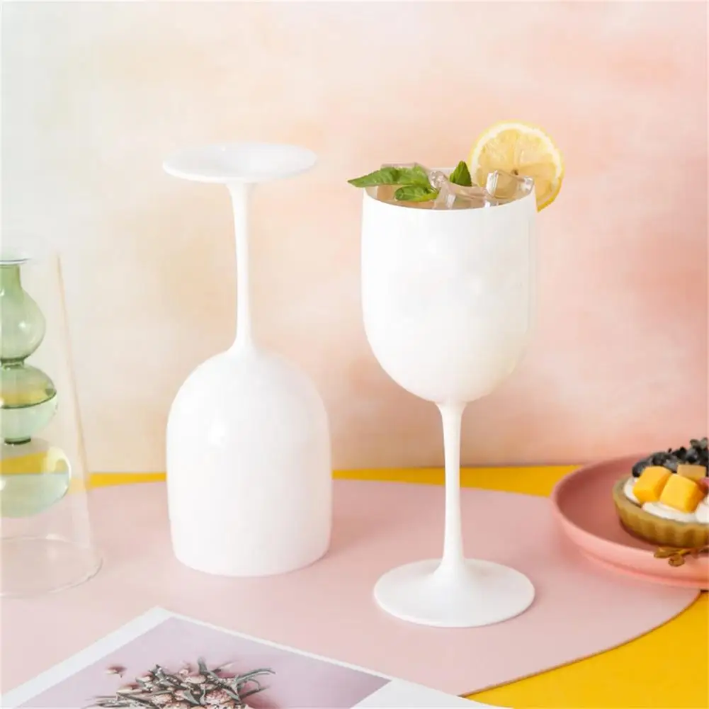 Useful Champagne Cup Plastic Wine Cup Elegant Exquisite Workmanship Universal Cocktails Goblet Smooth Surface
Useful Champagne Cup Plastic Wine Cup Elegant Exquisite Workmanship Universal Cocktails Goblet Smooth Surface