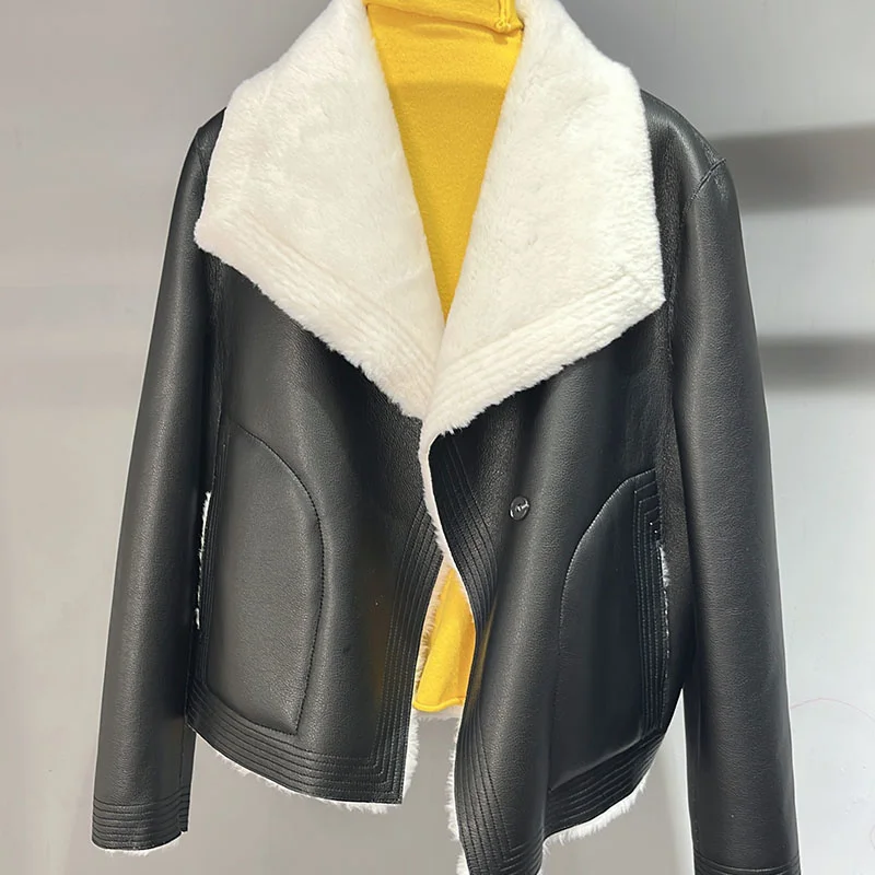 Natural 2023 Sheepskin Fur Coat Warm Winter Jacket Women Short Fur Coats and Jackets Female Korean Loose Leather Jacket ZT083
Natural 2023 Sheepskin Fur Coat Warm Winter Jacket Women Short Fur Coats and Jackets Female Korean Loose Leather Jacket ZT083