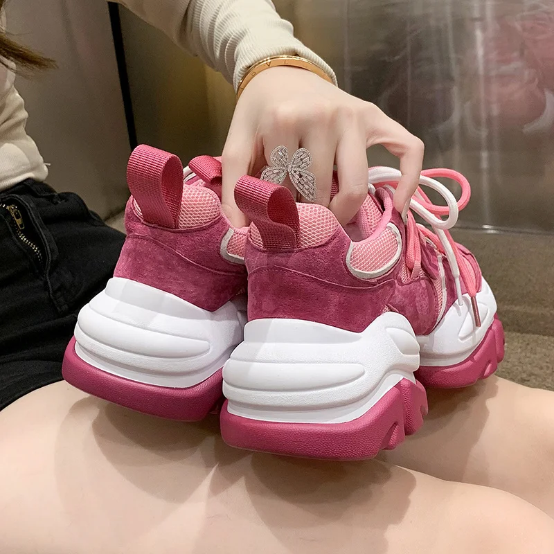 Luxury Design Women's Chunky Sneakers Height Increasing Women Platform Shoes 2023 Girls Pink Shoes Fashion Sports Shoes 
Luxury Design Women's Chunky Sneakers Height Increasing Women Platform Shoes 2023 Girls Pink Shoes Fashion Sports Shoes