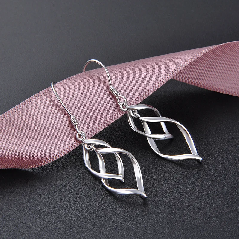 High quality charms 925 Sterling Silver long Earrings for Woman elegant fashion party wedding Jewelry Christmas Gifts
High quality charms 925 Sterling Silver long Earrings for Woman elegant fashion party wedding Jewelry Christmas Gifts