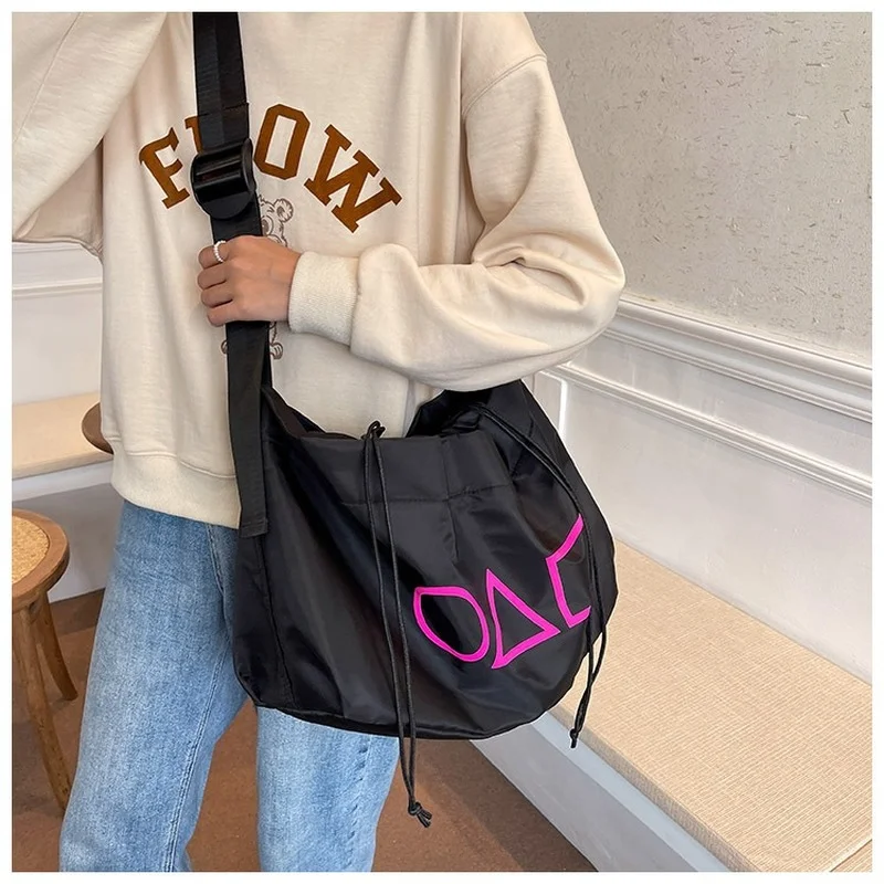 Female Canvas Shoulder Crossbody Bag Large Cotton Cloth Drawstring Bags for Women 2022 Woman Student School Bag Travel Handbags
Female Canvas Shoulder Crossbody Bag Large Cotton Cloth Drawstring Bags for Women 2022 Woman Student School Bag Travel Handbags