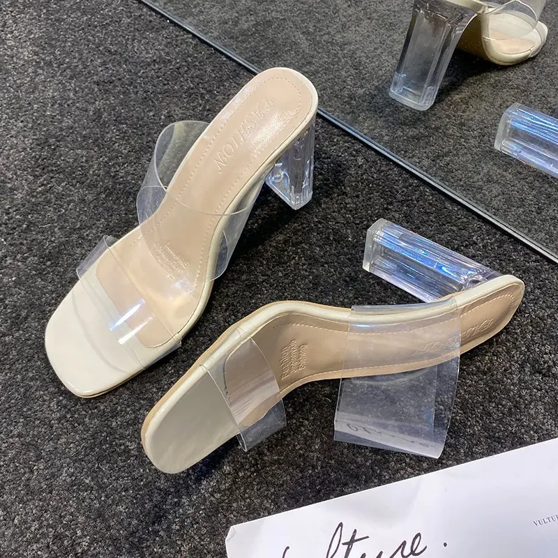 2022 New Summer Women's High Heels Fashion Sandals PVC Jelly Slippers Open Toe Chunky Heels Ladies Transparent Sexy Slippers 
2022 New Summer Women's High Heels Fashion Sandals PVC Jelly Slippers Open Toe Chunky Heels Ladies Transparent Sexy Slippers
