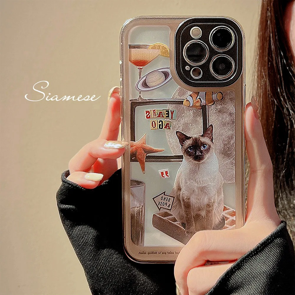 Vintage Siamese Cat Pictorial Phone Case for iPhone 14 13 12 11 Pro XS Max 8 7 Plus X XR Shockproof Phone Cover
Vintage Siamese Cat Pictorial Phone Case for iPhone 14 13 12 11 Pro XS Max 8 7 Plus X XR Shockproof Phone Cover