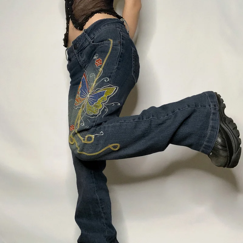 Fashion street style early winter 2021 women's butterfly small embroidery design low waist jeans
Fashion street style early winter 2021 women's butterfly small embroidery design low waist jeans