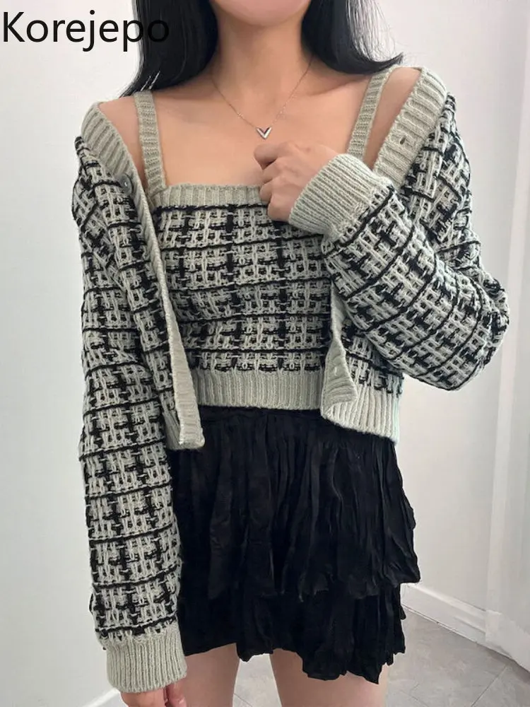 Корейская трикотажная Женская Осенняя новая Корейская шикарная свежая короткая клетчатая трикотажная куртка из двух предметов с длинным р...
Корейская трикотажная Женская Осенняя новая Корейская шикарная свежая короткая клетчатая трикотажная куртка из двух предметов с длинным р...