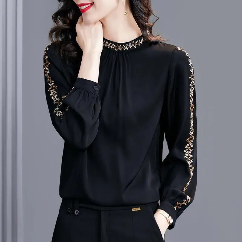 Heavy industry simulation silk fashion T-shirt women early autumn 2023 high-end heavy shirt small thin long-sleeved blouse top
Heavy industry simulation silk fashion T-shirt women early autumn 2023 high-end heavy shirt small thin long-sleeved blouse top