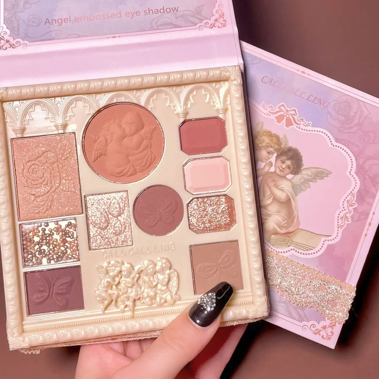 Lace Style 10 Colors Eyeshadow Palette Glitter Highlighter Face Contour Blush Palette Matte Eyeshadow Makeup Waterproof Makeup
Lace Style 10 Colors Eyeshadow Palette Glitter Highlighter Face Contour Blush Palette Matte Eyeshadow Makeup Waterproof Makeup