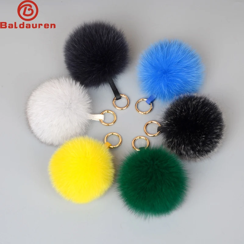 2023 Fluffy Real Fox Fur Ball Poms Keychain For Women Luxury Pompom Keyring Accessories Bag Decoration Emo Trinket Jewelry Gifts
2023 Fluffy Real Fox Fur Ball Poms Keychain For Women Luxury Pompom Keyring Accessories Bag Decoration Emo Trinket Jewelry Gifts