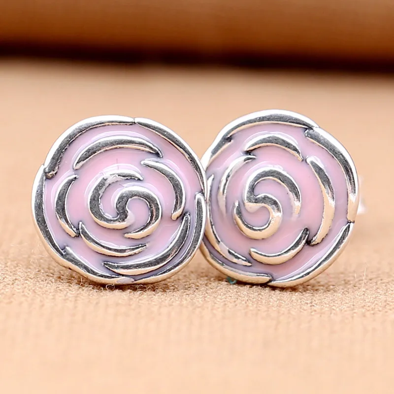 Женские серьги-гвоздики из серебра 925 пробы, с розовой эмалью
Женские серьги-гвоздики из серебра 925 пробы, с розовой эмалью