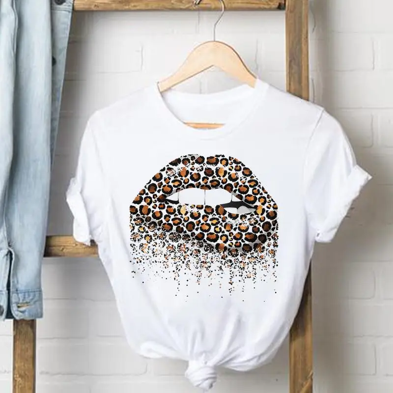 Top Short Sleeve Casual Tee Shirt Lady Clothes Fashion Tshirt Summer Spring Leopard 90s Cute Female T Women Graphic T-shirts
Top Short Sleeve Casual Tee Shirt Lady Clothes Fashion Tshirt Summer Spring Leopard 90s Cute Female T Women Graphic T-shirts