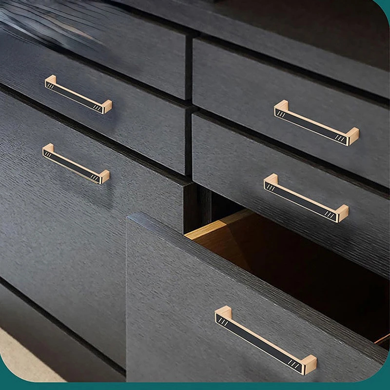 Hardware Furniture Zinc Alloy Modern Simple Wood Grain Brushed Copper Kitchen Cabinet Door Handles Wardrobe Cupboard Door Pulls 
Hardware Furniture Zinc Alloy Modern Simple Wood Grain Brushed Copper Kitchen Cabinet Door Handles Wardrobe Cupboard Door Pulls