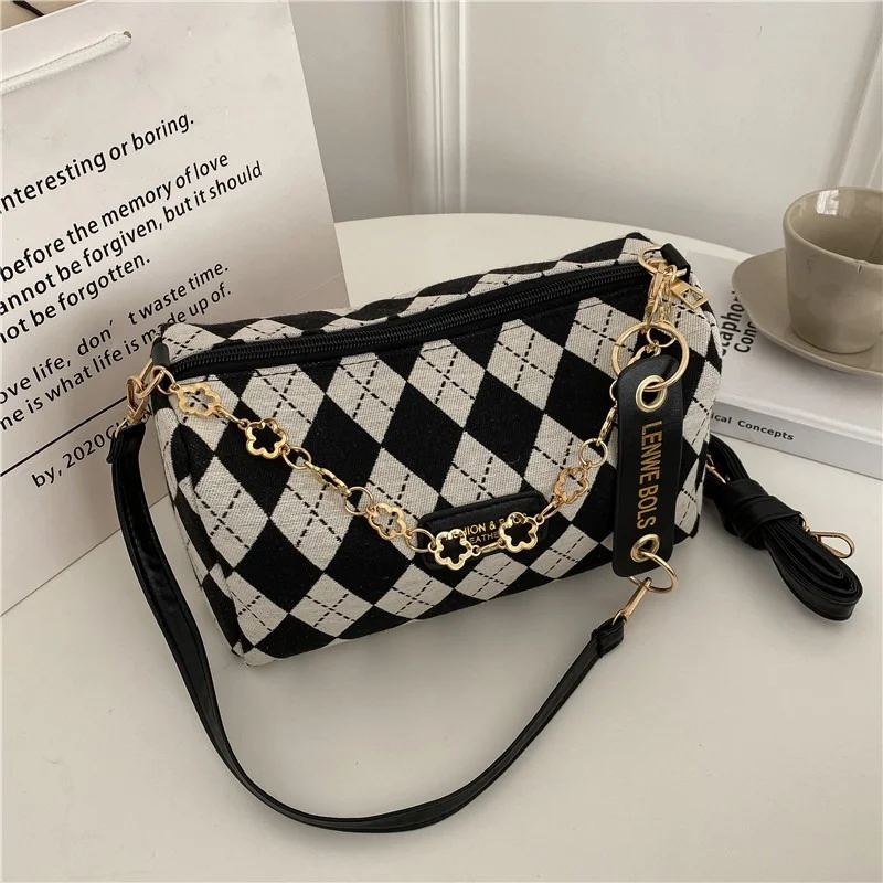 Diamond Lattice Canvas Crossbody Bags For Women Flower Chain Shoulder Bag Boston Ladies Small Purses and Handbags Trended Brand
Diamond Lattice Canvas Crossbody Bags For Women Flower Chain Shoulder Bag Boston Ladies Small Purses and Handbags Trended Brand