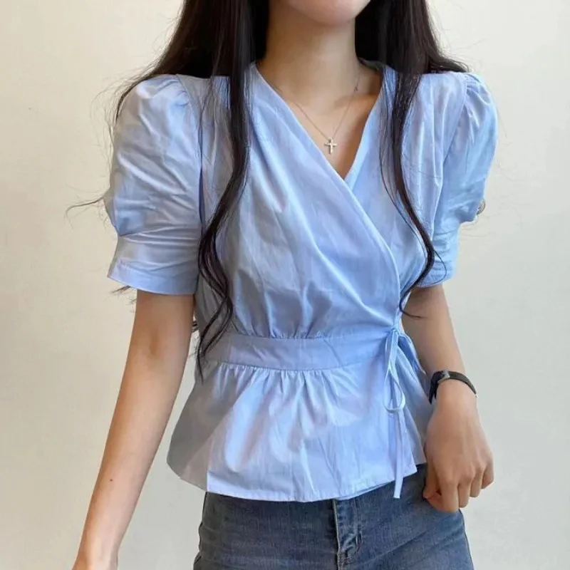 Gidyq Women White Shirts Korean Fashion Bandage Female Slim Fit Short Sleeve Tops Casual Streetwear All Match Folds Blouse
Gidyq Women White Shirts Korean Fashion Bandage Female Slim Fit Short Sleeve Tops Casual Streetwear All Match Folds Blouse