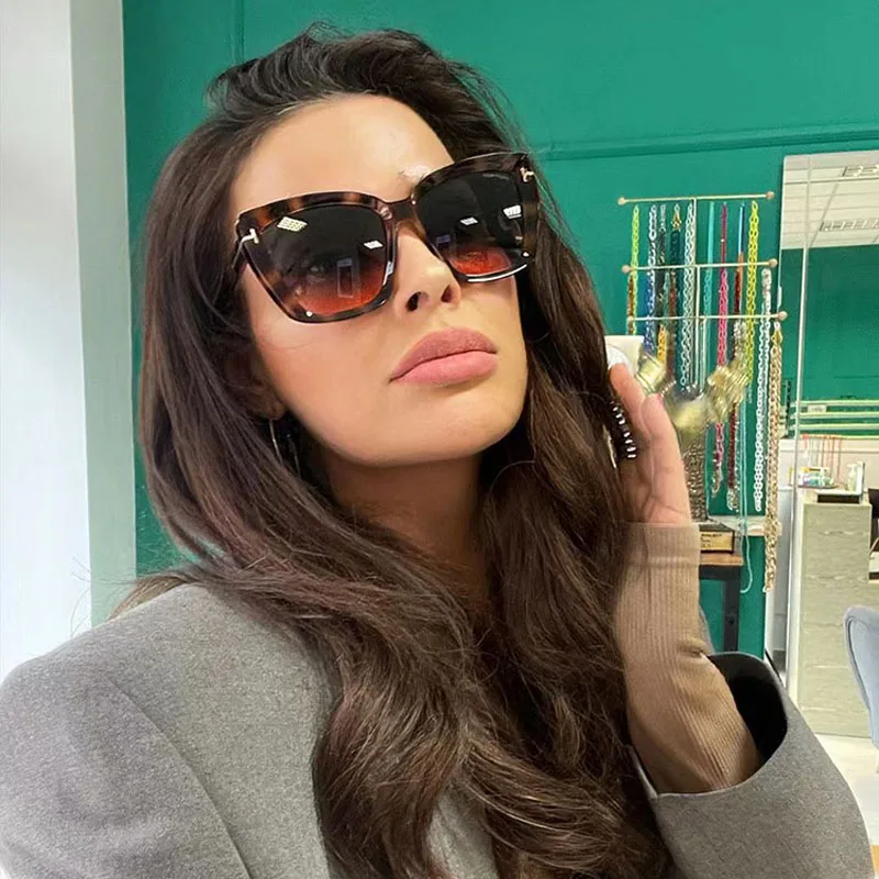 2022 классические модные брендовые дизайнерские трендовые роскошные солнцезащитные очки «кошачий глаз» женские очки в стиле ретро 0920
2022 классические модные брендовые дизайнерские трендовые роскошные солнцезащитные очки «кошачий глаз» женские очки в стиле ретро 0920