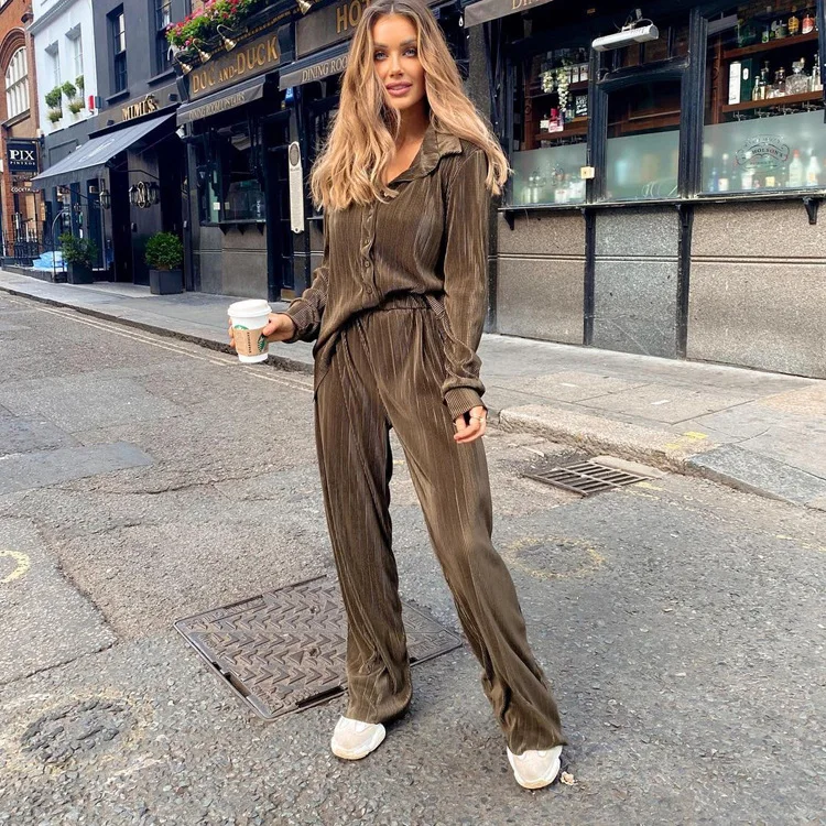 Women's Tracksuit 2022 Spring New Pleated Casual Shirt Suit Long Sleeve + Long Trousers High Waist Drape Loose Ladies Pants Set
Women's Tracksuit 2022 Spring New Pleated Casual Shirt Suit Long Sleeve + Long Trousers High Waist Drape Loose Ladies Pants Set