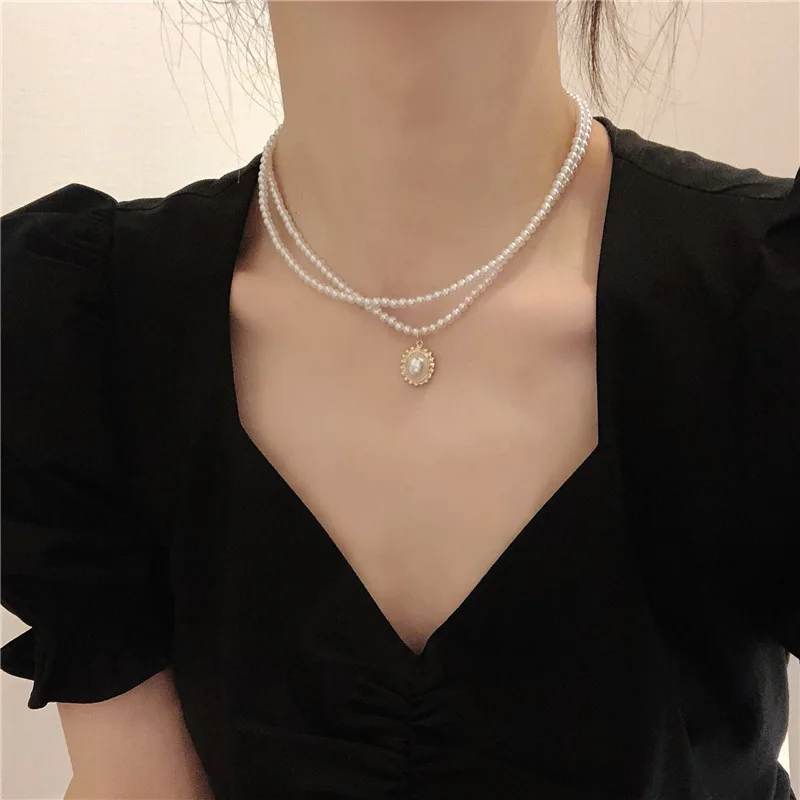 GD Elegant Vintage French Double Layered Pearl Necklace Female Ins Clavicle Chain Simple Niche Chokers Jewelry
GD Elegant Vintage French Double Layered Pearl Necklace Female Ins Clavicle Chain Simple Niche Chokers Jewelry