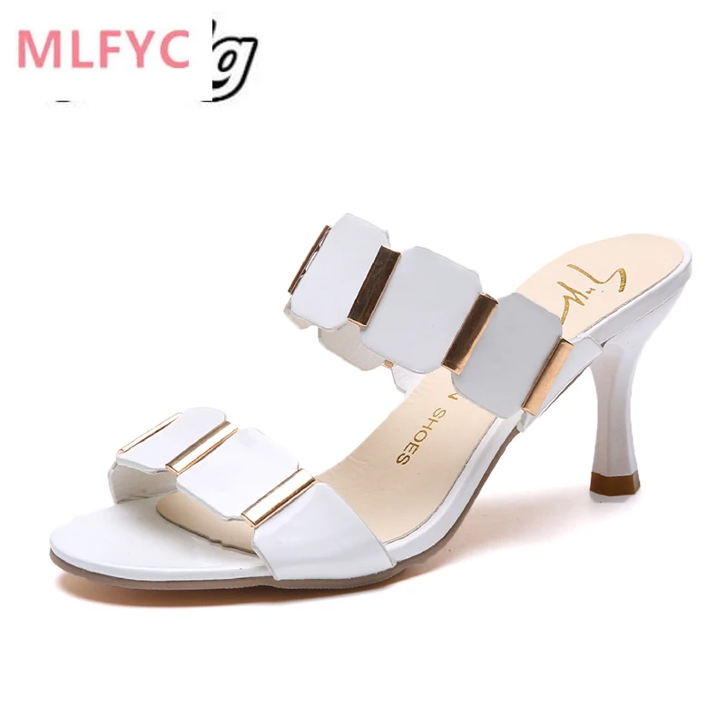 2020 summer patent leather stiletto heels solid color shallow mouth sequins metal decorative high heels set foot Single shoes
2020 summer patent leather stiletto heels solid color shallow mouth sequins metal decorative high heels set foot Single shoes