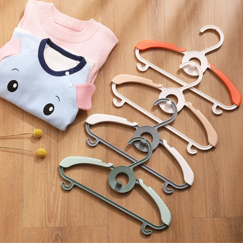 5PCS Kids Clothes Hanger Racks Portable Display Hangers Hook Windproof Plastic Children Coats Hanger Baby Clothing Organizer
5PCS Kids Clothes Hanger Racks Portable Display Hangers Hook Windproof Plastic Children Coats Hanger Baby Clothing Organizer